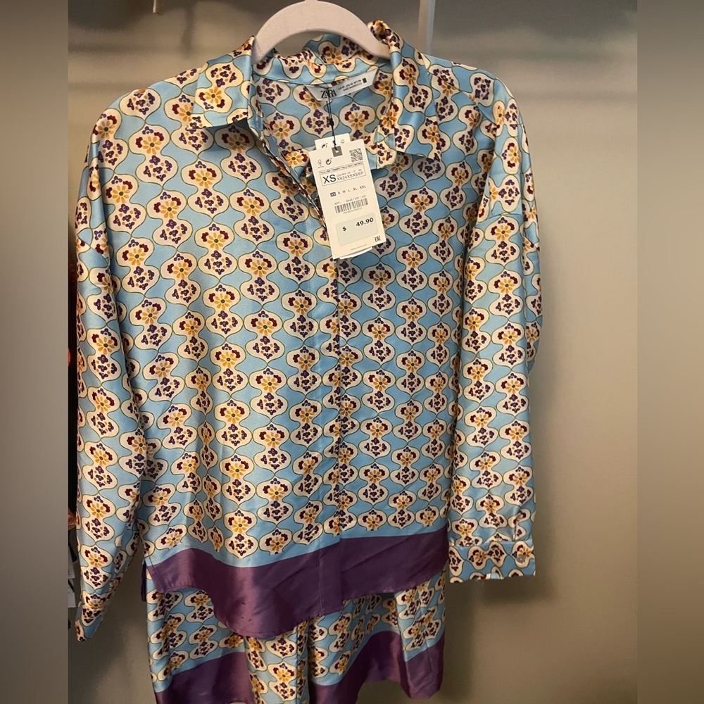Brand new with tags Zara printed pants set, size XS.